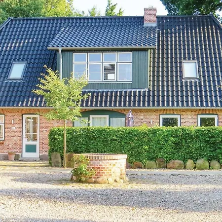 בית נופש Cozy In With Sauna *